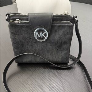 Michael Kors Elegant Black Crossbody Bag